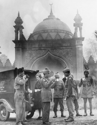 Мусульманские солдаты индийской армии в мечети Шах-Джахана, Вторая мировая война