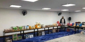 Мусульмане кормят нуждающихся Мусульмане кормят нуждающихся